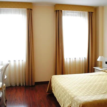 International Hotel-2
