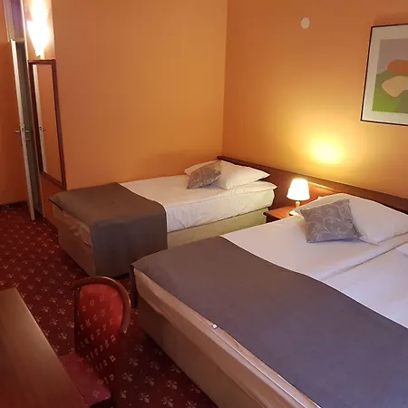 Hotel Mrak-2