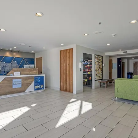 Holiday Inn Express Hotel & Suites Torrington By Ihg-3