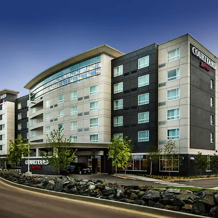 Courtyard By Marriott Winnipeg Airport-2
