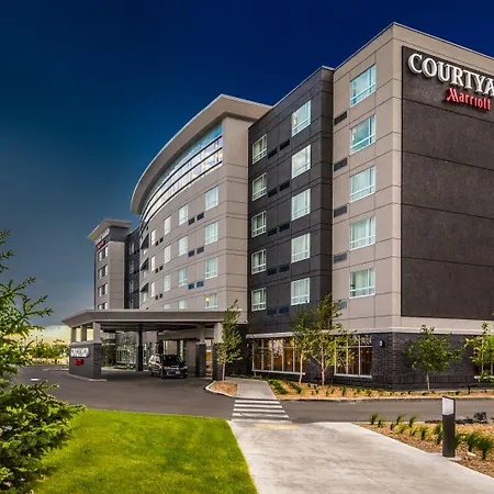 Courtyard By Marriott Winnipeg Airport-3
