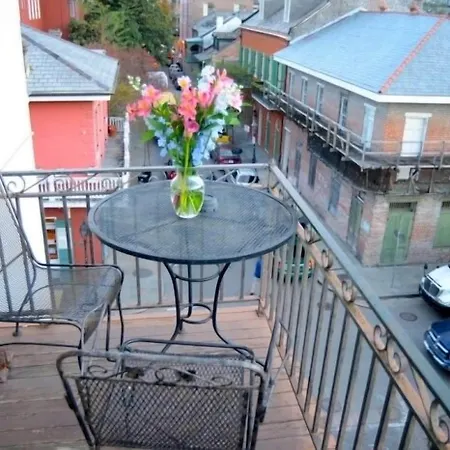 Lafitte Hotel & Bar-2