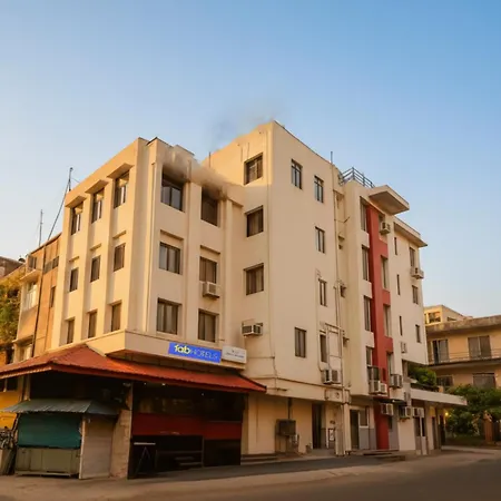 Fabhotel Blue Moon Home Stay-2