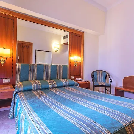 Raeli Hotel Floridia-3