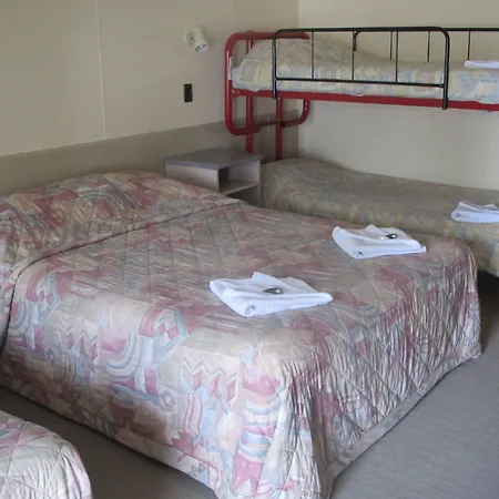 Woodmans Hill Motel-2