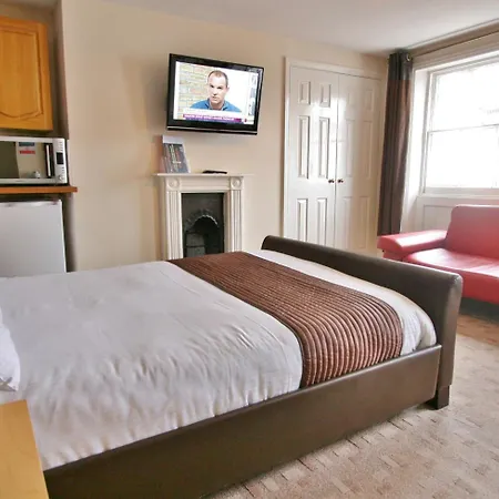 Central Hotel Cheltenham By Roomsbooked-2