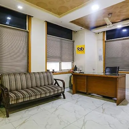 Fabhotel Blue Moon Home Stay-3