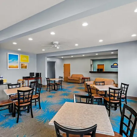 Days Inn By Wyndham Carroll-3