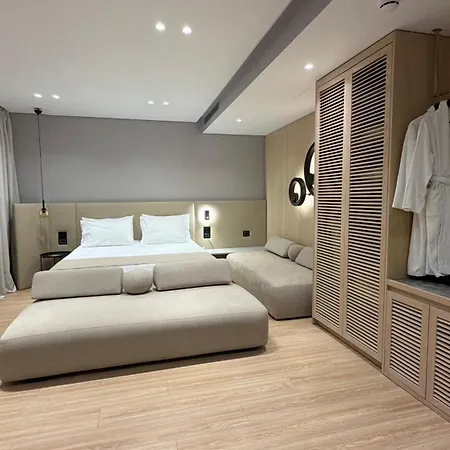 Yacht Premium Hotel-3