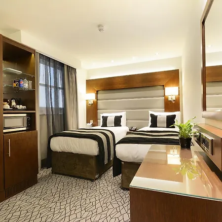Park Grand Paddington Court-2