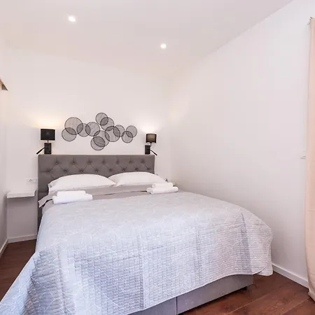 Guest House Nikolina-2