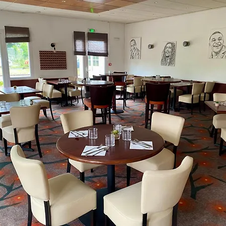 Brit Hotel Le Kerann Nantes St Herblain - Zac De La Lorie-2
