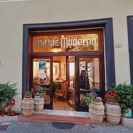 Hotel Pensione Moderna-2