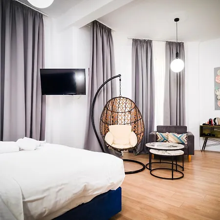 The Maroon Bottle Hotel-2