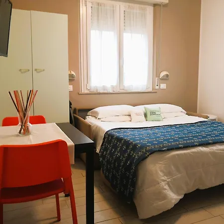 Hotel Iride Apartments & Rooms- Ideale Per Famiglie E Coppie-2