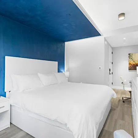 Global Luxury Suites At The Arches-2