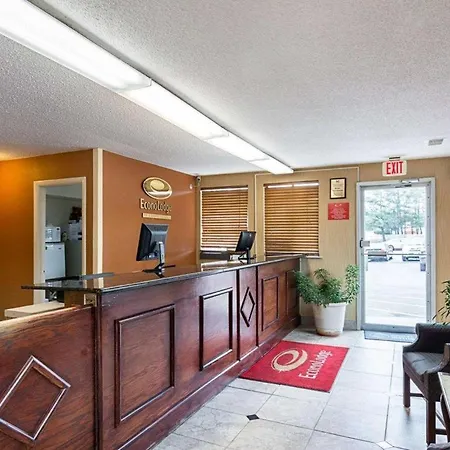 Econo Lodge Near Quantico Marine Base-3