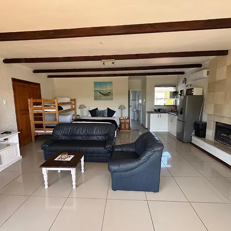 Eagles Rest Guest House-3
