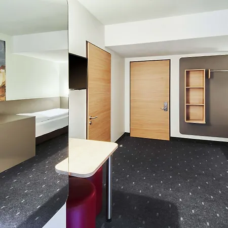 B&B Hotel Wuerzburg-City-3
