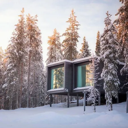 Arctic Treehouse Hotel-2