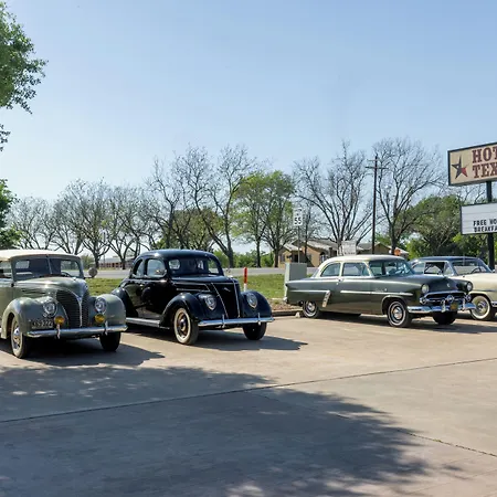 Hotel Texas Hallettsville-2