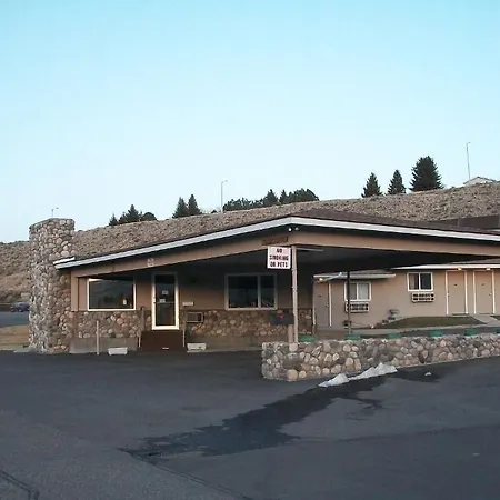 A Wyoming Inn-2
