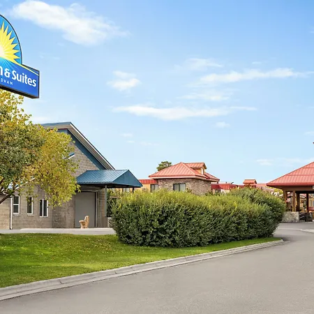 Days Inn & Suites By Wyndham Bozeman-3