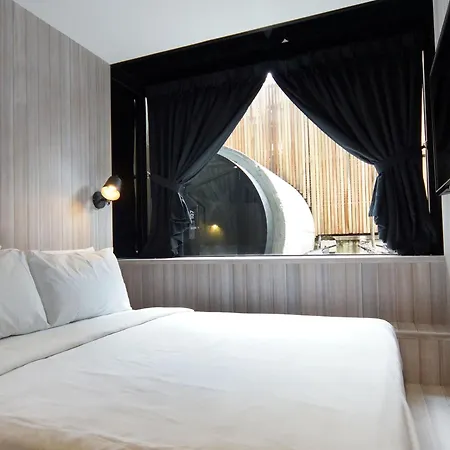 Container Hotel-2