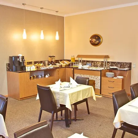 Hotel Ganita Weil am Rhein-2