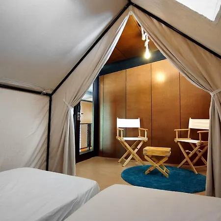 Container Hotel-3