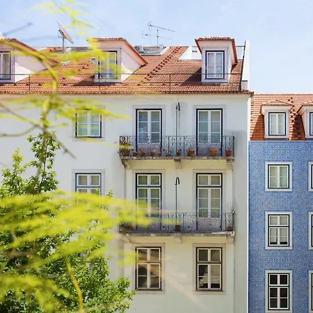 Lost Lisbon :: Chiado House-3