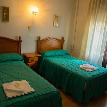 Hostal Lamalonga-2