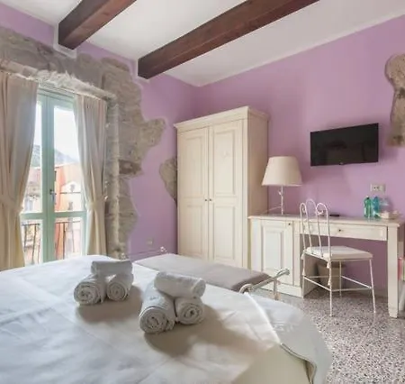 Madalen Guest House-2