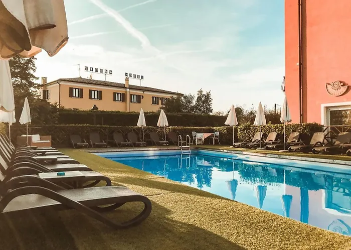 Hotel Benacus