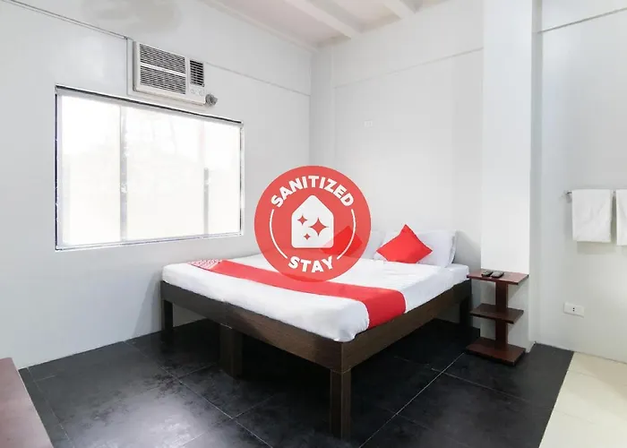 Oyo 136 Regal Residences