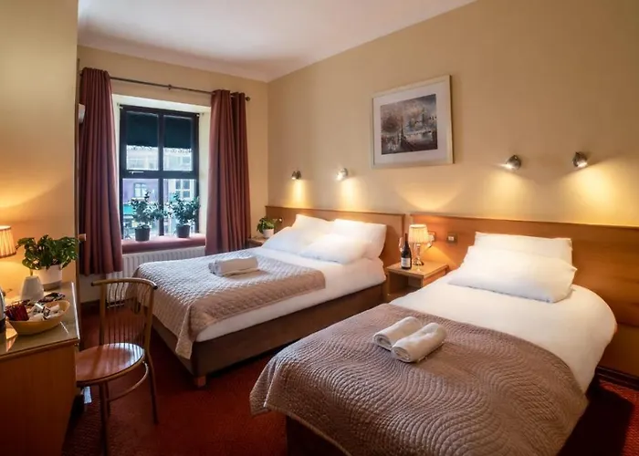 Holiday Hotel