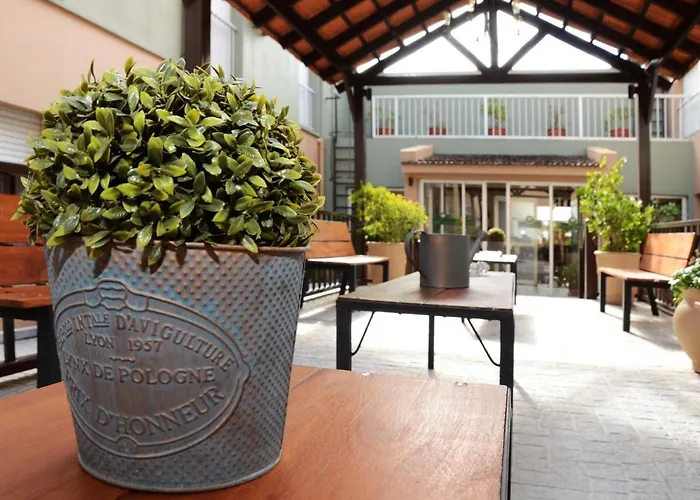 Hotel Leoncia