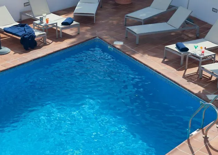 Hotel Roca Plana