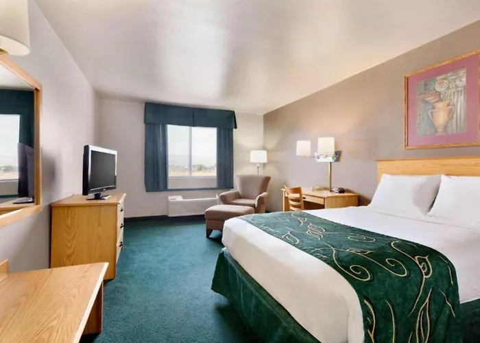 Travelodge By Wyndham Yermo