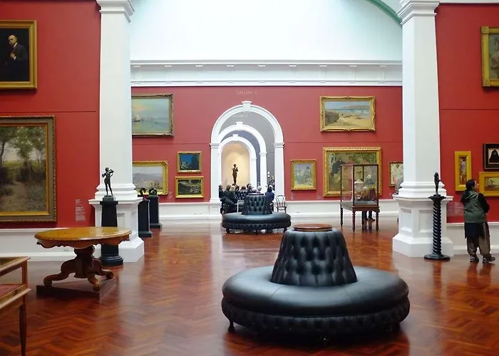 Ogcity, Hotel Valence Est