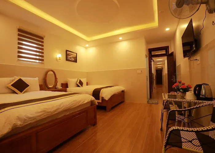 Ves - Pa Luxury Hotel