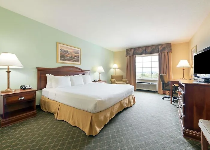 Ramada By Wyndham Gatesville