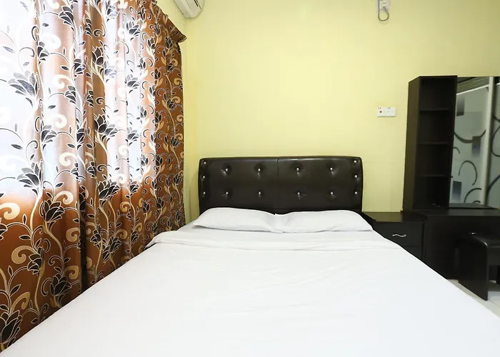 Oyo 89819 Raz Hotel Kelulut