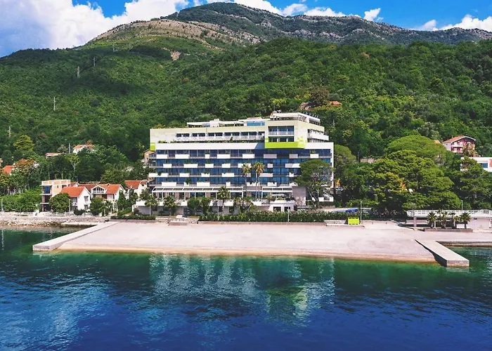 Carine Hotel Park