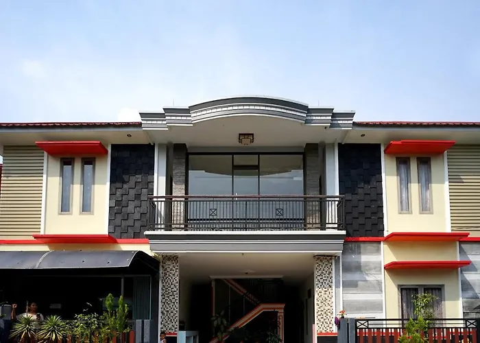 Oyo 2038 Jasmine Guest House Balikpapan