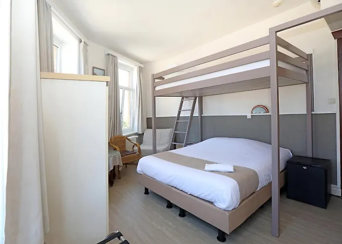 Hotel Cecil