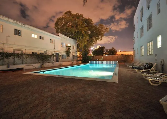 Tropics Hotel