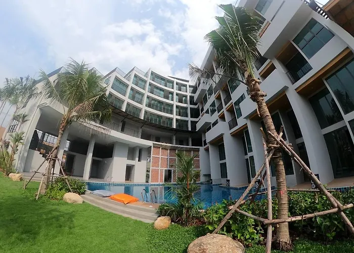 Atom Phuket Hotel