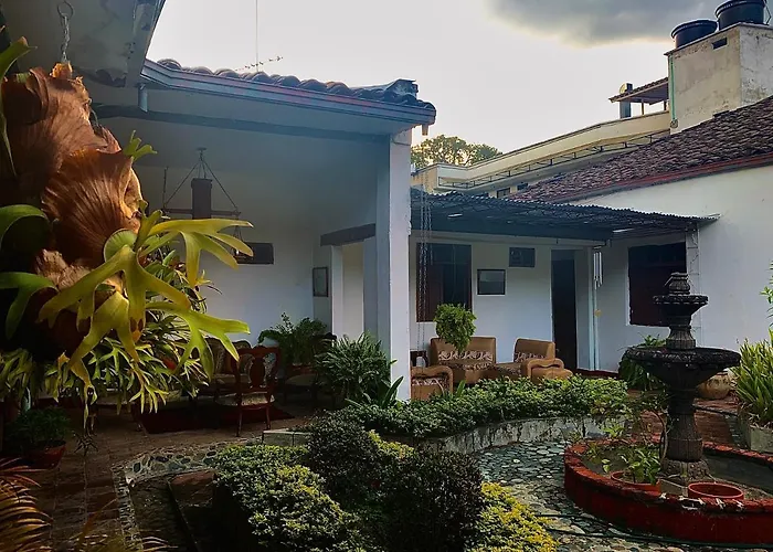 Hotel Casa Antigua Buga