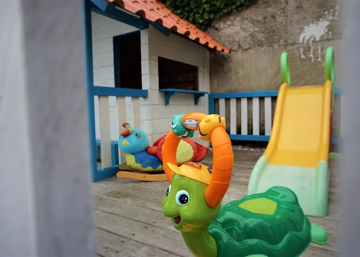 Apartamentos La Playina